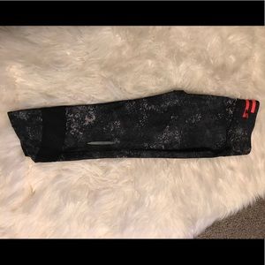 Under Armour - size small